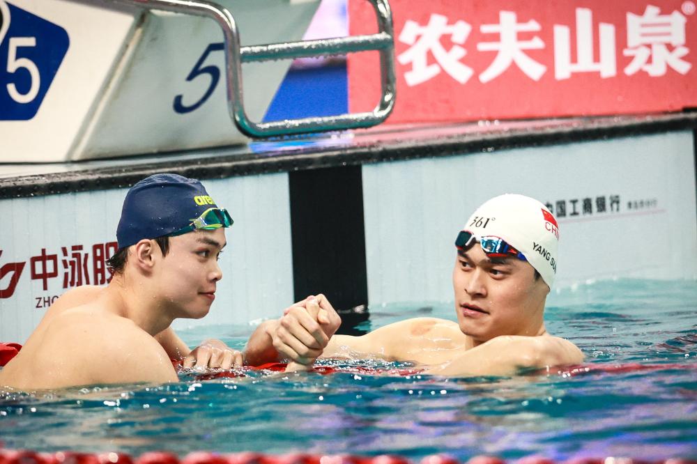 为何贝西洛维奇突然下课？媒曝已对球队失控，疑似遭球员逼宫