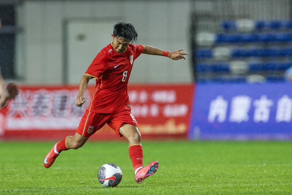 山东男篮上半场强势领先